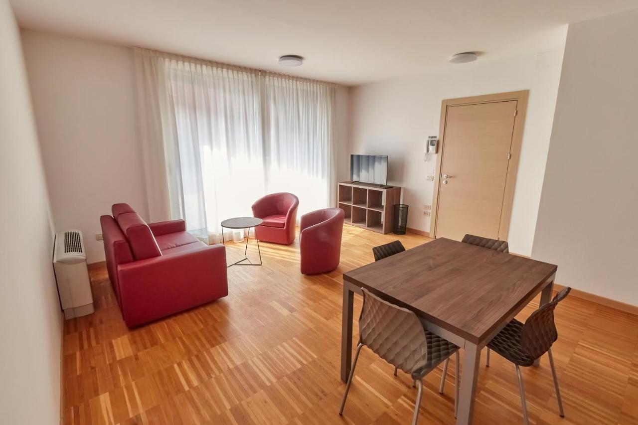 Piazza Lira Schio Residence Extérieur photo